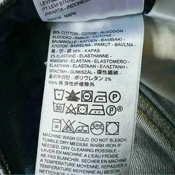 New Levi’s High Waisted Taper Jeans Sz 24 - Picture 5 of 10